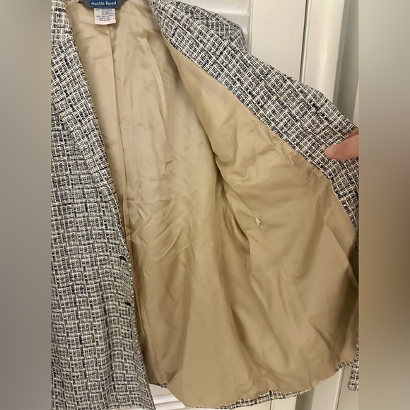 Vintage Navy Austin Reed Blazer - Picture 5 of 5